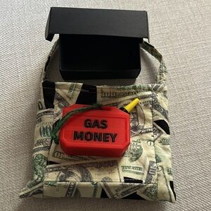 Gas money ornament and money bag